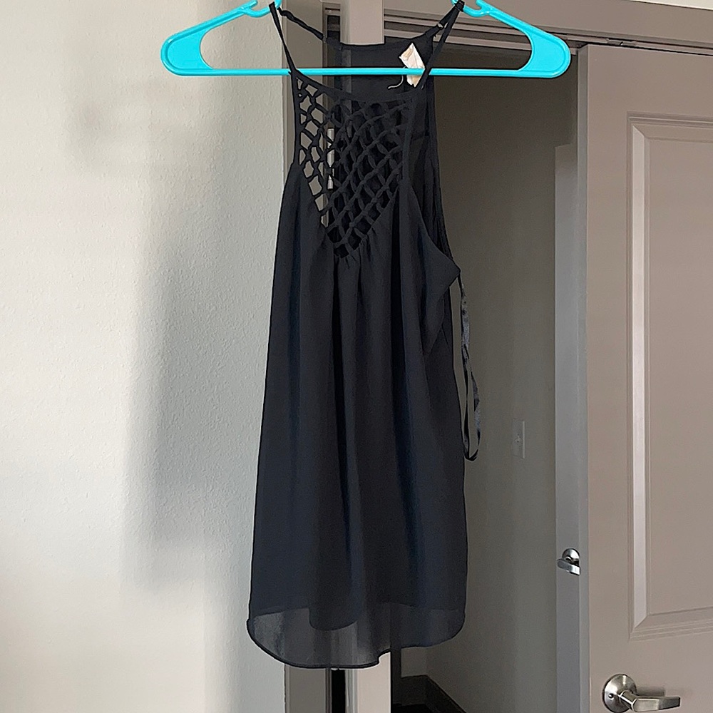 Black tank top!